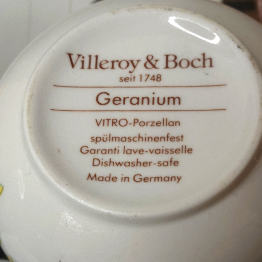 Floral Teapot and Creamer Set - Picture 8 of 16
